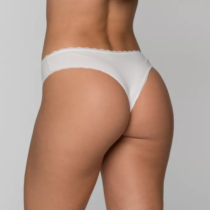 Calcinha Algodão modelo fio detalhe em renda