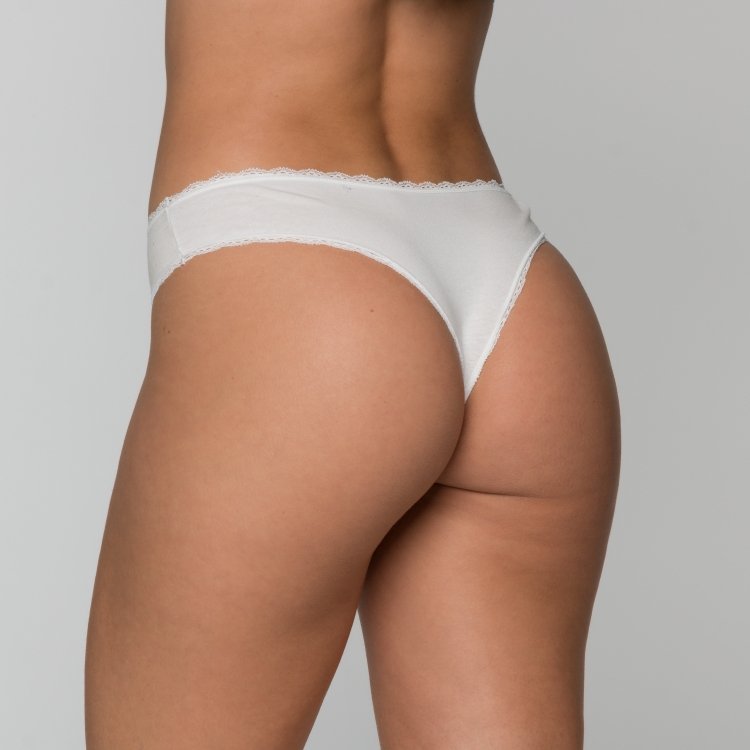 Calcinha Algodão modelo fio detalhe em renda