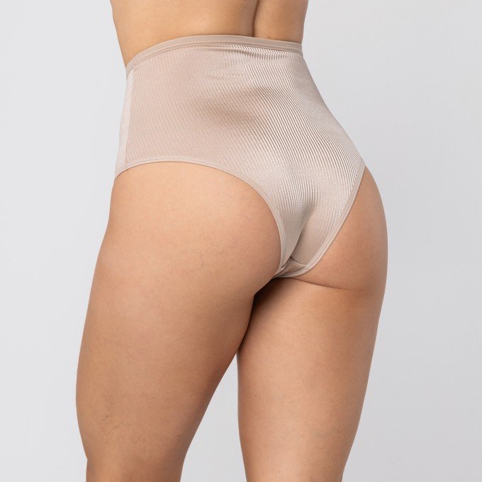 Calcinha em poliamida lumine modelo tanga cintura alta