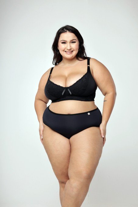 Calcinha em poliamida plus size lisa modelo tanga cintura alta