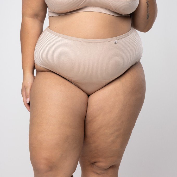 Calcinha em poliamida modelo fio cintura alta