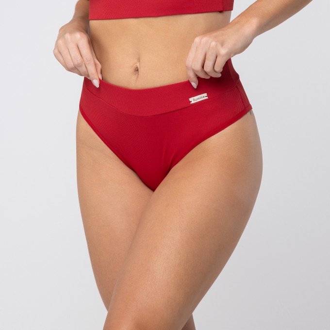 Calcinha em poliamida canelada com elástico embutido