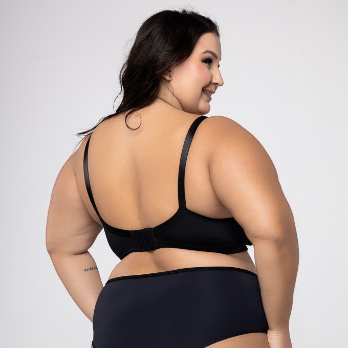 Sutiã plus size em poliamida detalhe em renda alças reforçadas